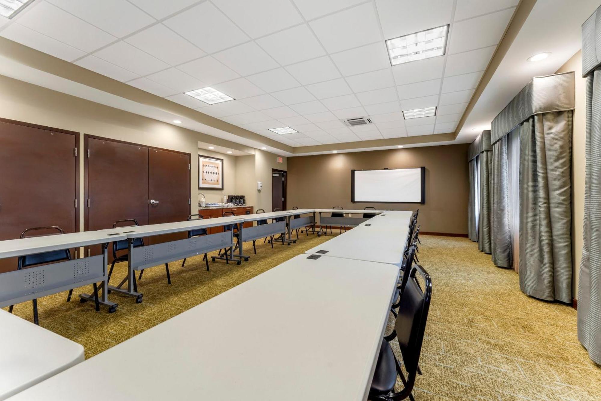 Staybridge Suites - Pittsburgh-Cranberry Township By Ihg Warrendale Екстер'єр фото