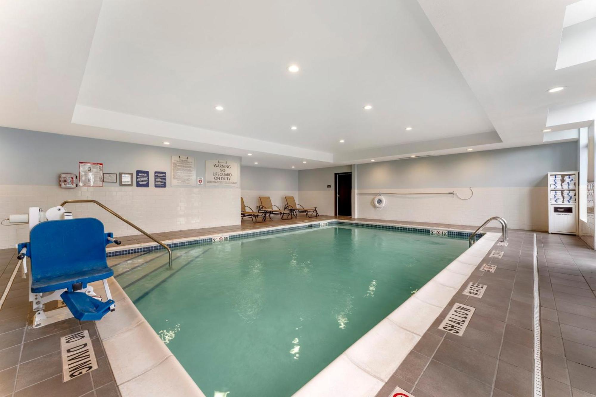 Staybridge Suites - Pittsburgh-Cranberry Township By Ihg Warrendale Екстер'єр фото